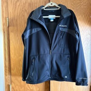 Columbia Black Softshell Jacket with Gray Accents Size Large